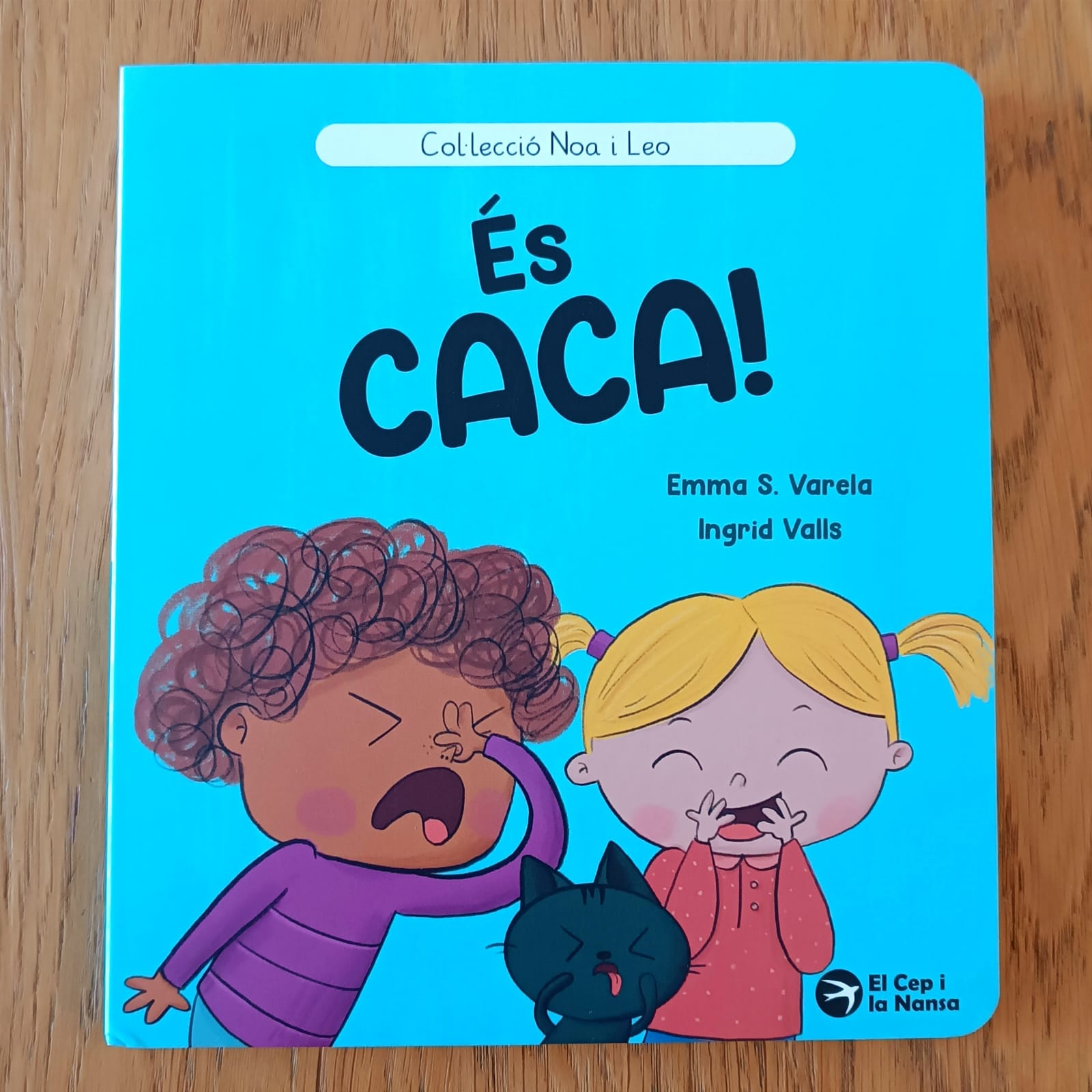 Portada del llibre ÉS CACA!