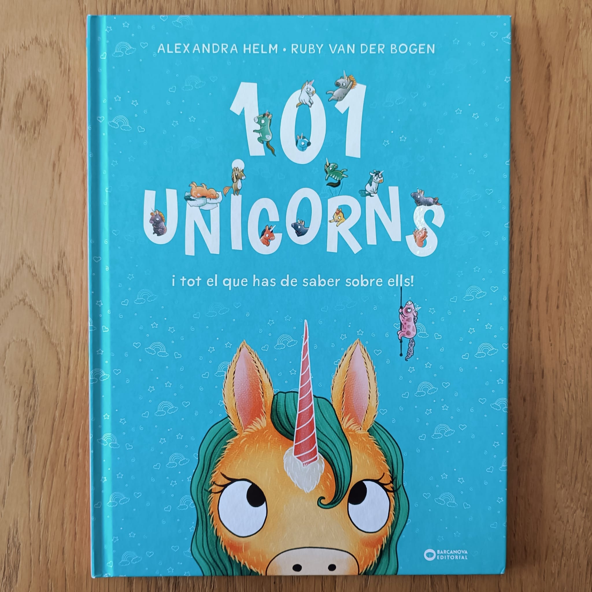 Portada del llibre 101 UNICORNS