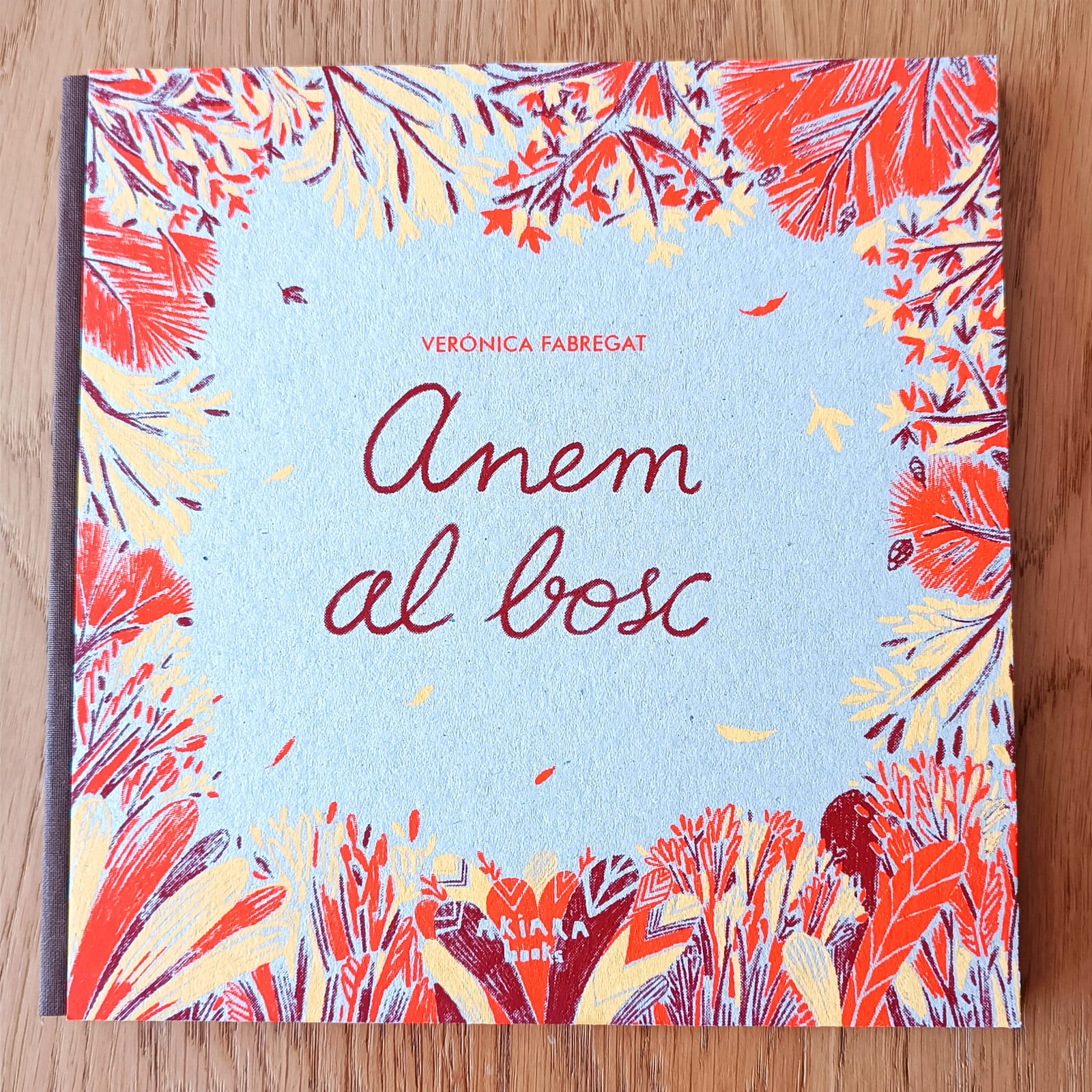 Portada del llibre ANEM AL BOSC