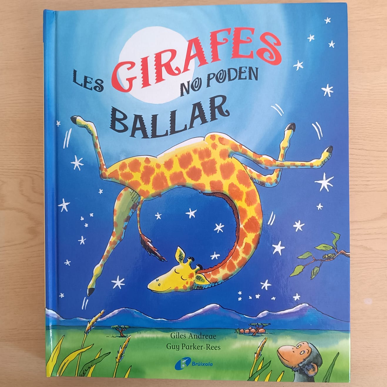 Portada del llibre LES GIRAFES NO PODEN BALLAR