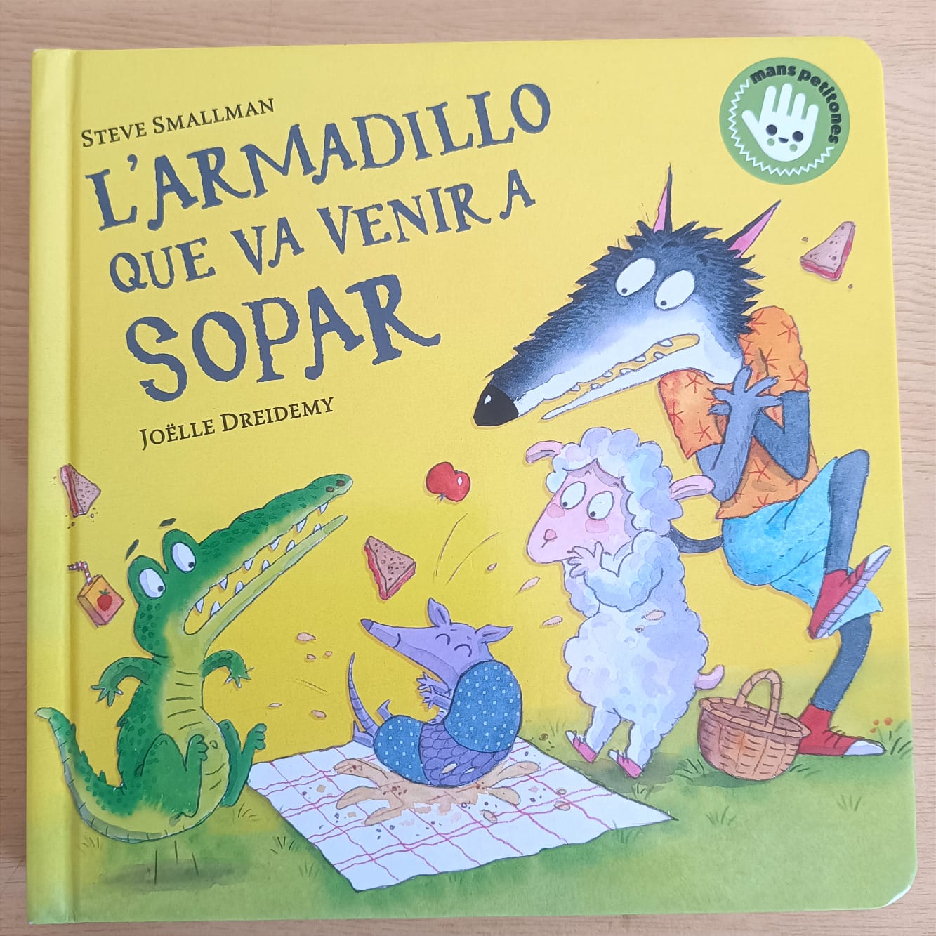 Portada del llibre L'ARMADILLO QUE VA VENIR A SOPAR
